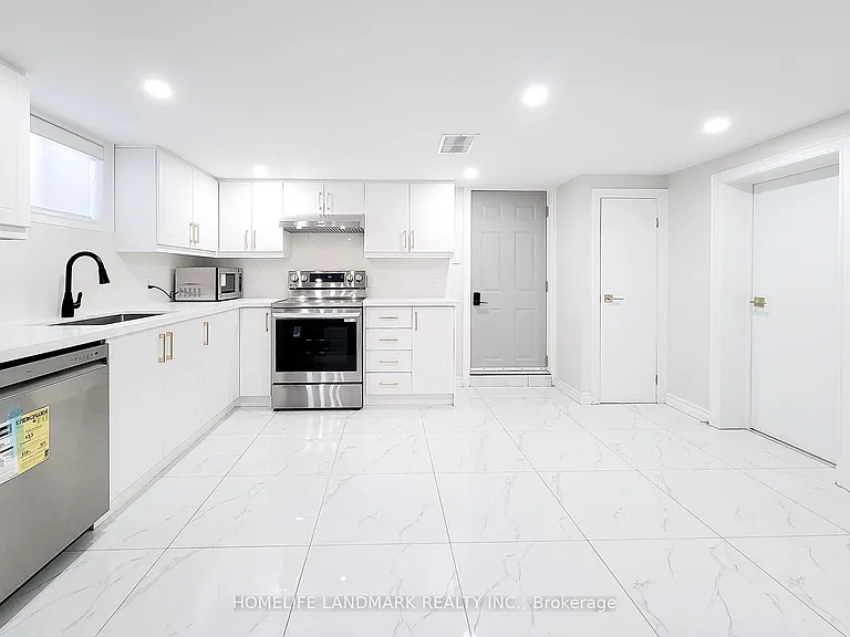 75 Bayview Dr #LOWER — Photo 6