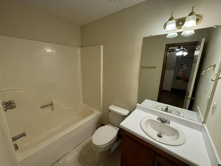 501 S Montgomery St #14 — Photo 8