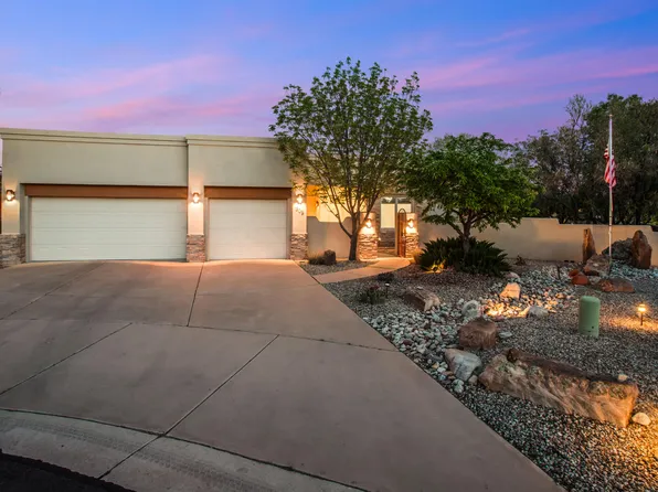 309 Plaza Muchomas, Bernalillo, NM 87004