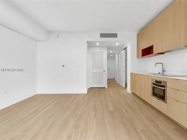 90 NE 32nd St #714, Miami, FL 33137
