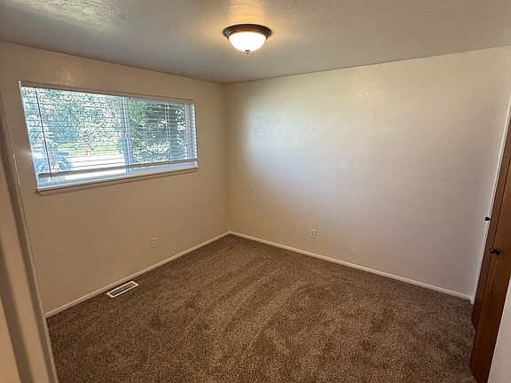 5th image of 6043 W Grandview Dr