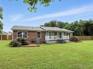 921 N 8th St, Stilwell, OK 74960