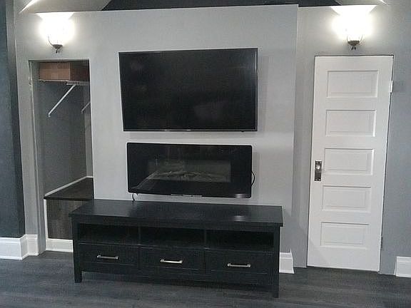 living room  elec fireplace