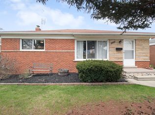 18475 Stephens Dr, Eastpointe, MI 48021