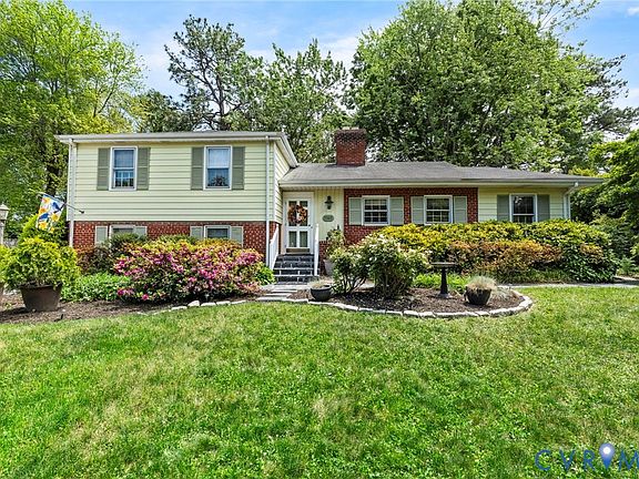 2nd image of 7505 Broadmoor Dr