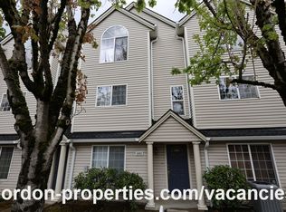 16913 NE Halsey St, Portland, OR 97230