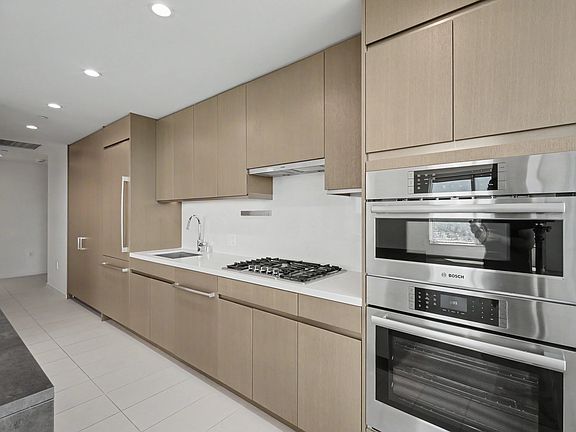 5th image of 889 Francisco St Unit 2803