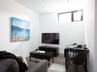 3256 W 16th Ave, Vancouver, BC V6K 3E3