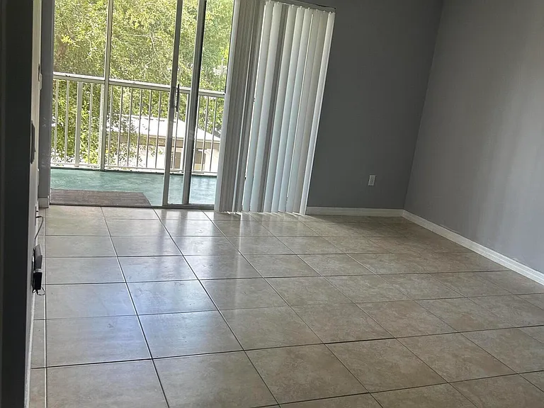 410 S Park Rd #1204 — Photo 6