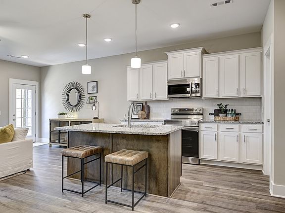 3rd image of 1423 Vanner Ct Lot 417