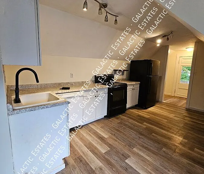 605 Hall St #2 — Photo 18