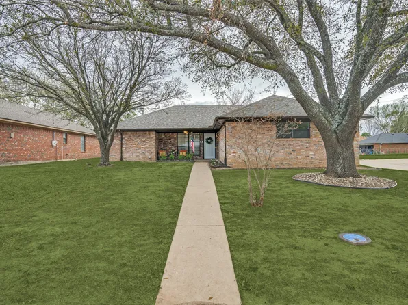 768 Evelyn Dr, Terrell, TX 75160