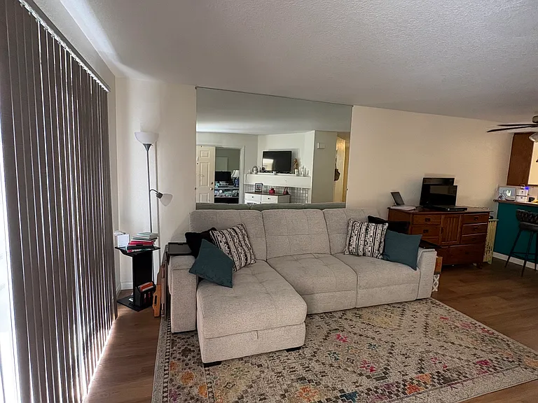 16 Aruba St — Photo 1