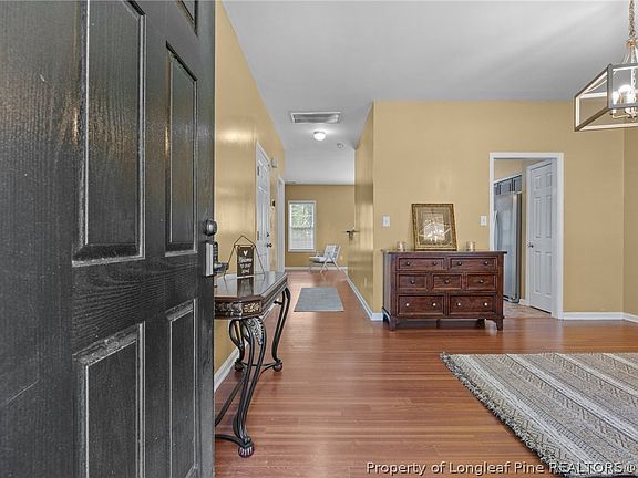 4th image of 60 Hunters Way