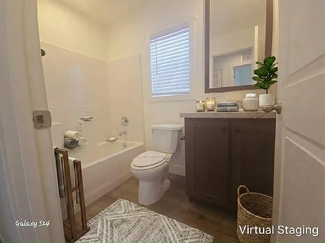 3 bed, 2.0 bath, 960 sqft, $1,960 — Photo 4