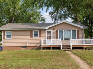 601 E Nishna Rd, Shenandoah, IA 51601