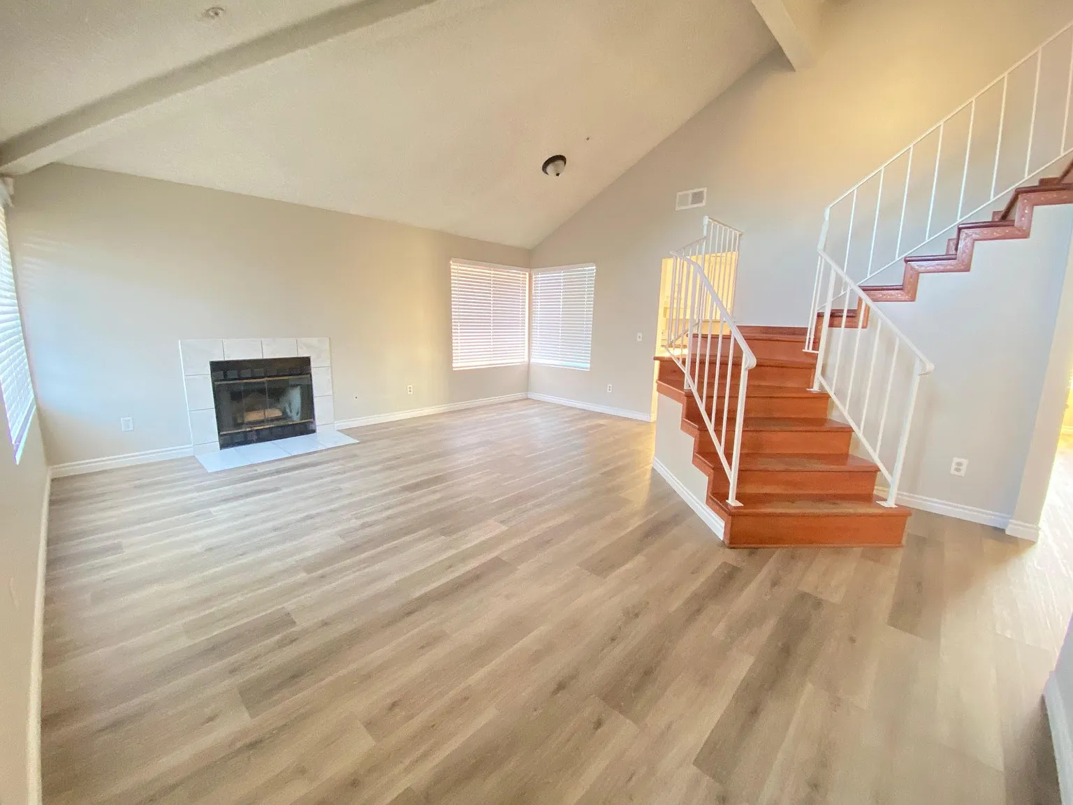 4 bed, 1699 sqft, $3,495 — Photo 4