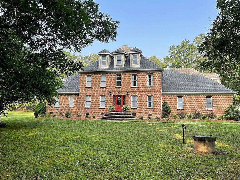 2nd image of 4958 Stewart Ln