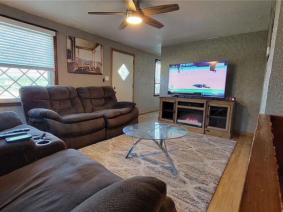 5th image of 703 Nordeen Dr