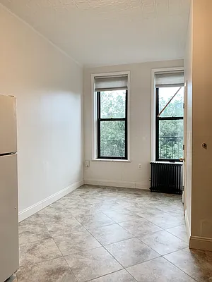 Rented by Oxford Property Group | media 12