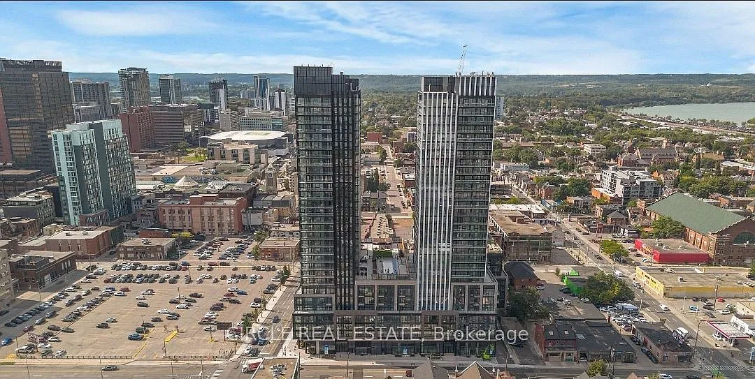 Design District - Amber Tower — Photo 1