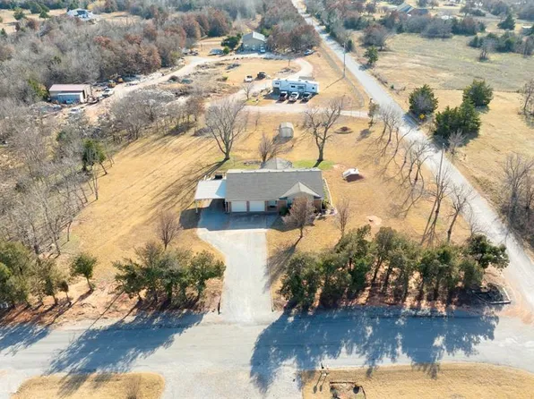 2403 Ridge Run Dr, Blanchard, OK 73010