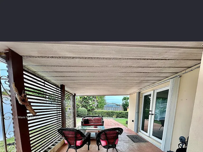 2911 SW 97th Ave — Photo 6