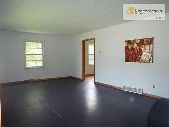 Living room with lots of great space.