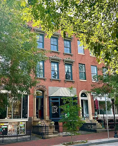 Charming in Mt Vernon with modern conveniences Photo 1 Charming in Mt Vernon with modern conveniences Photo 1