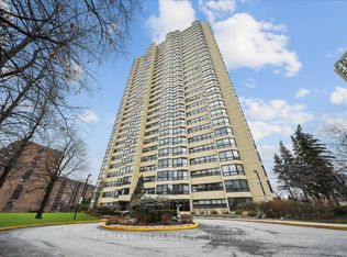 8 Lisa St #2701, Brampton, ON L6T 4S6