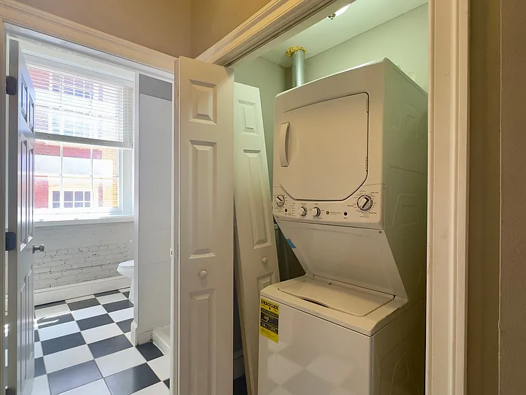 Apartment Units in Downtown, Baltimore, MD! — Photo 11