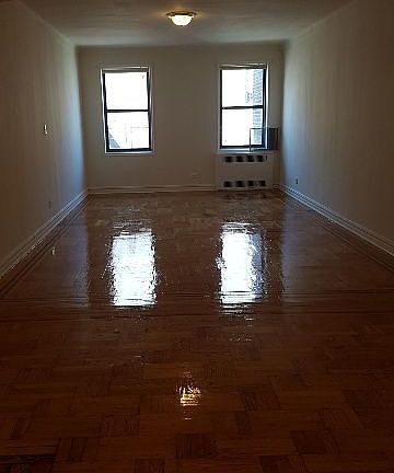 3rd image of 130 E 18th St APT 4A