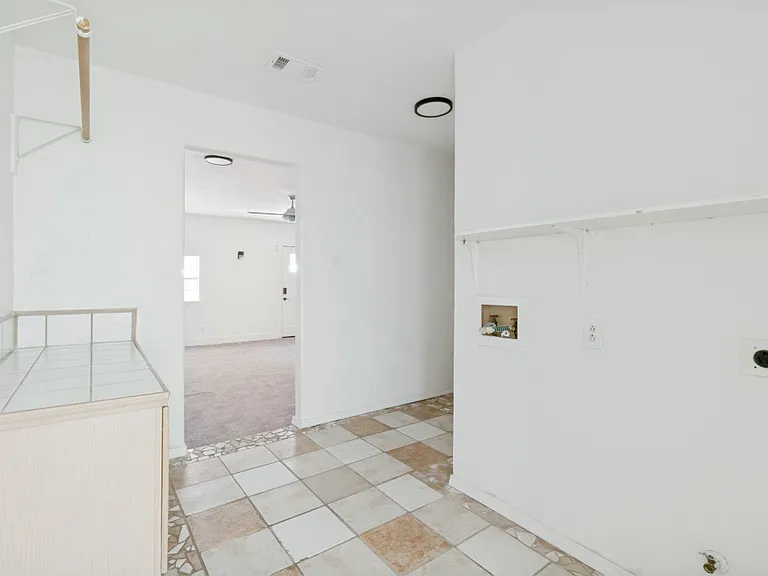 2218 Fuqua Rd — Photo 13