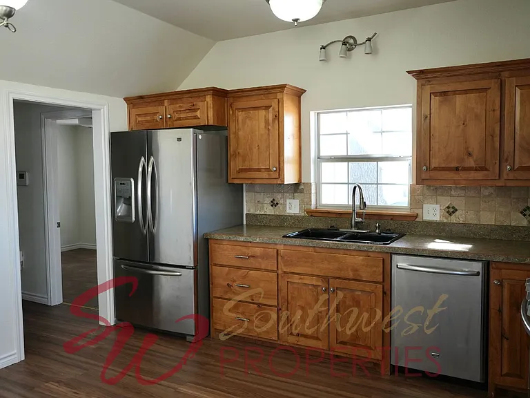 1590 N Race St — Photo 6