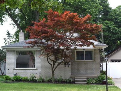 215 Broadacre Ave, Clawson, MI, 48017
