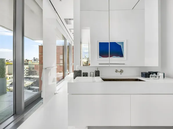 152 Elizabeth Street image 15 of 21