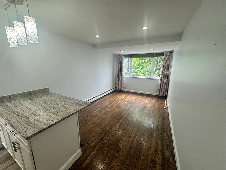 2822 Zulette Ave #1 — Photo 3