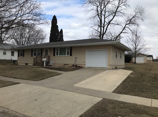 415 7th Ave SE, Oelwein, IA 50662