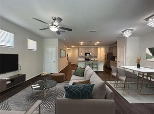 10967 Cannes Memorial Dr, Houston, TX 77043