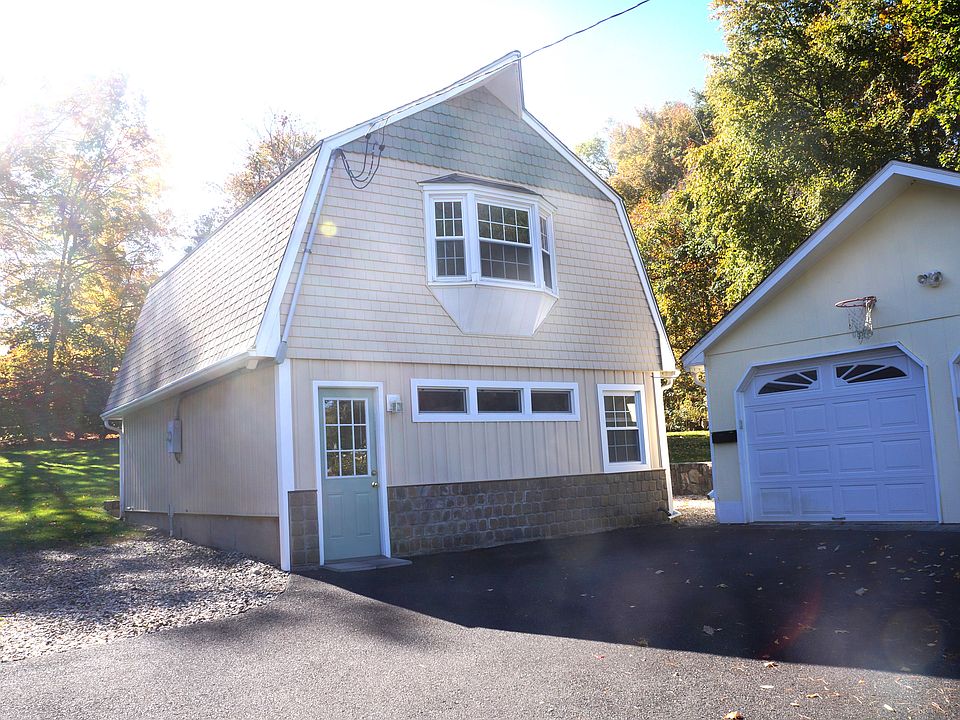 Front entry of cottage