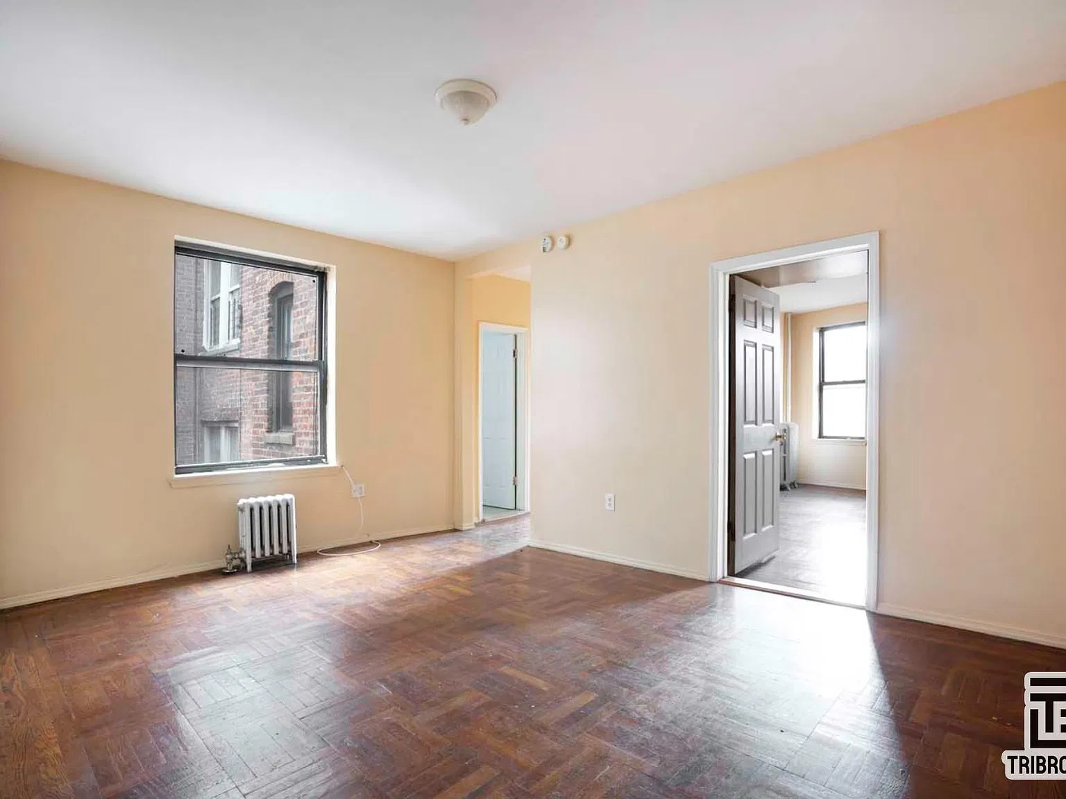 101-16 86th Avenue — Photo 3