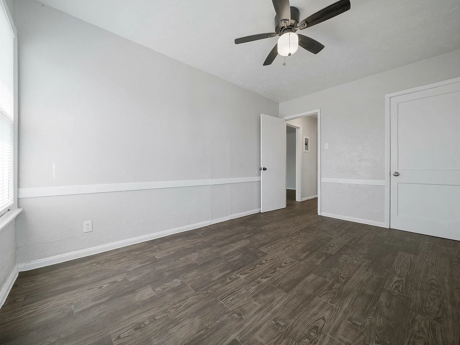 Driftwood Apartments — Photo 4
