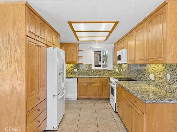 5th image of 890 Ronda Sevilla Unit B