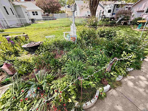 3rd image of 1615 W 17th St