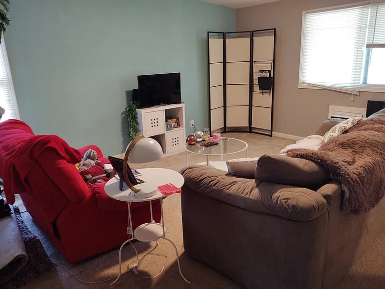 635 W 25th St #6 — Photo 23