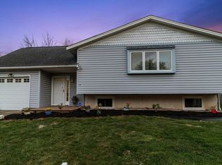 31 Spectrum Dr, Newark, DE 19713