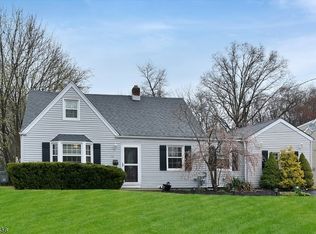 13 Brookside Ave, Pompton Plains, NJ