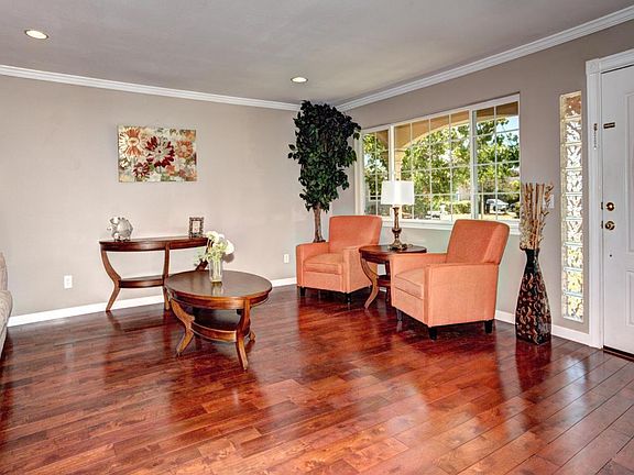 3rd image of 4621 Blanco Dr