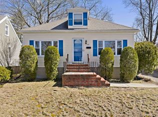 160 Glenellen Rd, West Roxbury, MA 02132