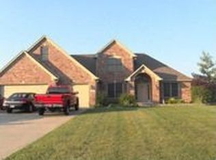 7416 W Banton Cir, New Palestine, IN 46163